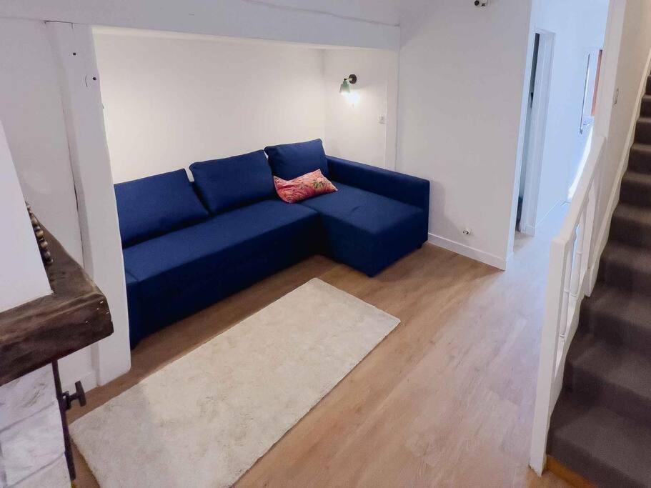 Maison Semi-troglodyte Avec 4 Velos Holiday home