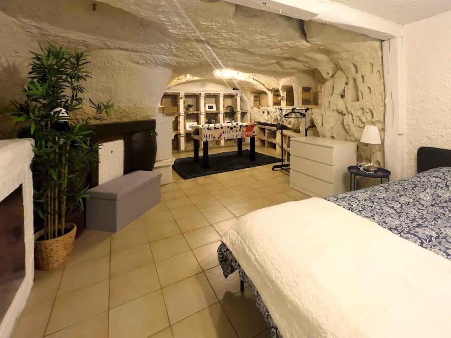 Maison Semi-troglodyte Avec 4 Velos * Rochecorbon