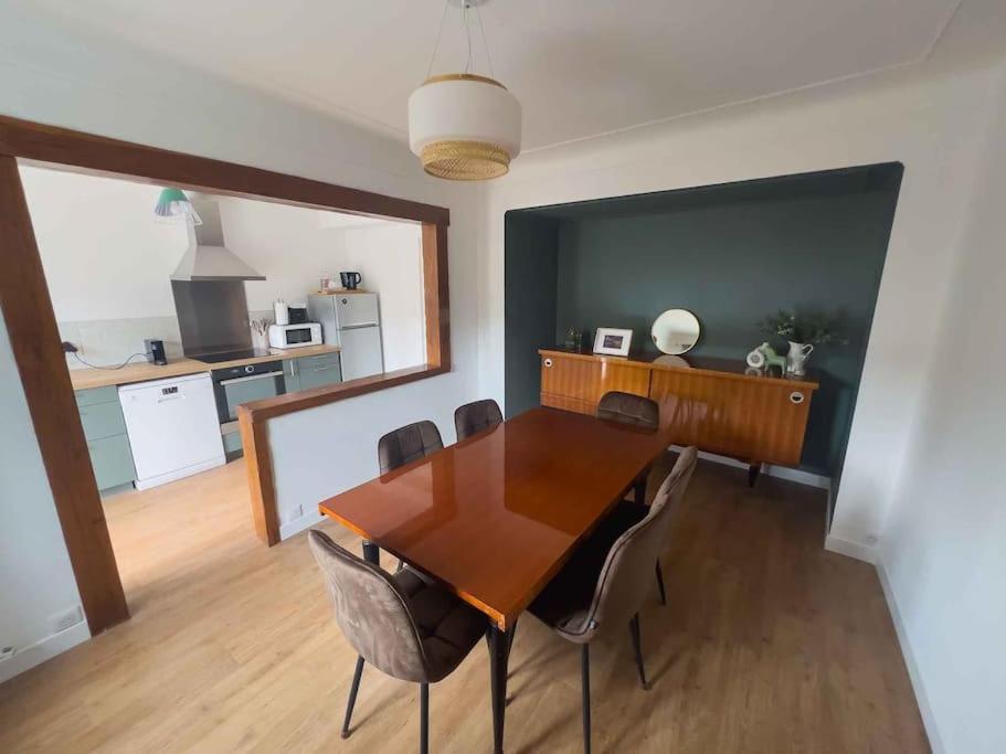 Maison Semi-troglodyte Avec 4 Velos Holiday home *