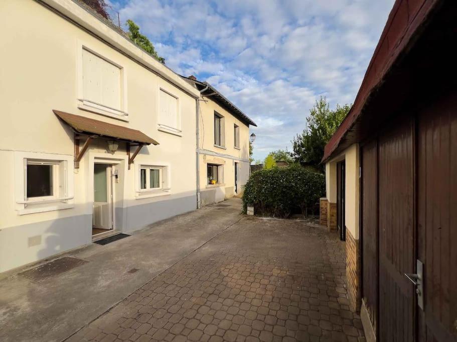 Maison Semi-troglodyte Avec 4 Velos * Rochecorbon
